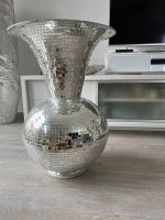 Große glitzernde Spiegel-Bodenvase aus der Designerboutique. Baden-Württemberg - Hirschberg a.d. Bergstr. Vorschau