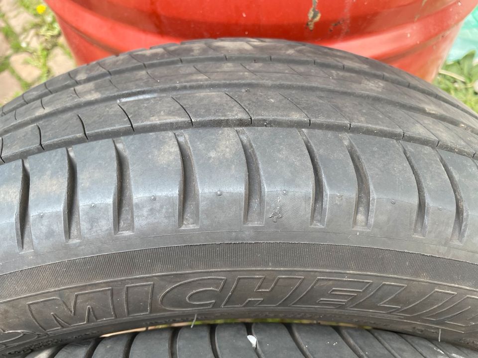 Sommerreifen 215/60 R17 in Morschen