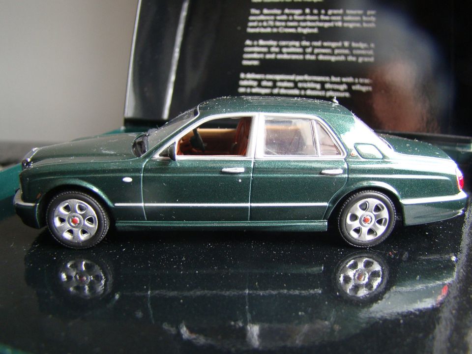 Modellauto 1:43  Minichamps  Bentley  Arnage in Weingarten