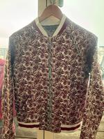 Stylische Jacke von IQ Berlin – Rot mit Hanfmuster und Glitzer Berlin - Köpenick Vorschau