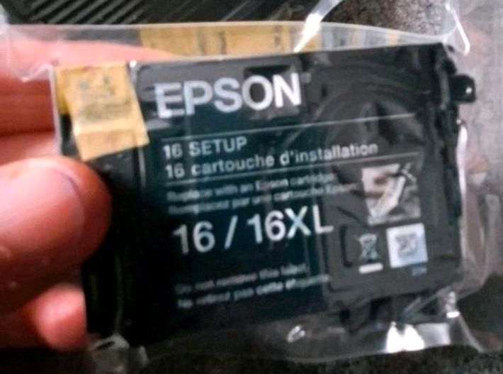 Drucker Epson WF-2010 mit Zubehör in Frechen
