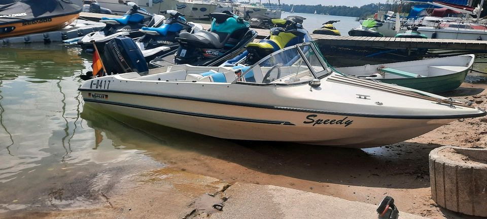 Sportboot Thiel mit 50Ps Motor in Essen