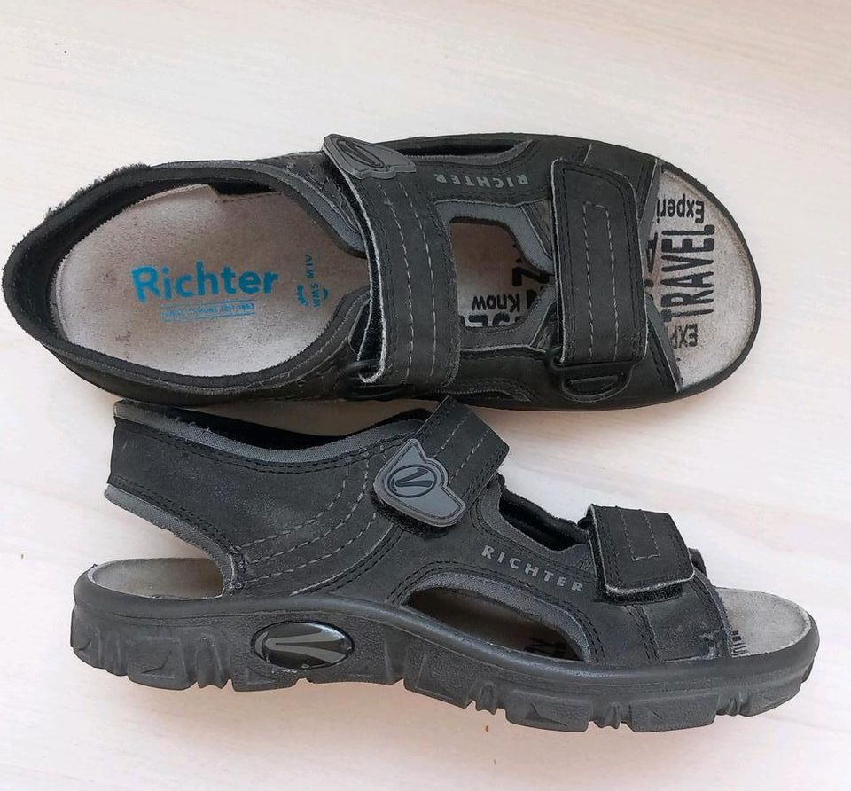 Richter Sandalen 33 schwarz Jungen in Stutensee