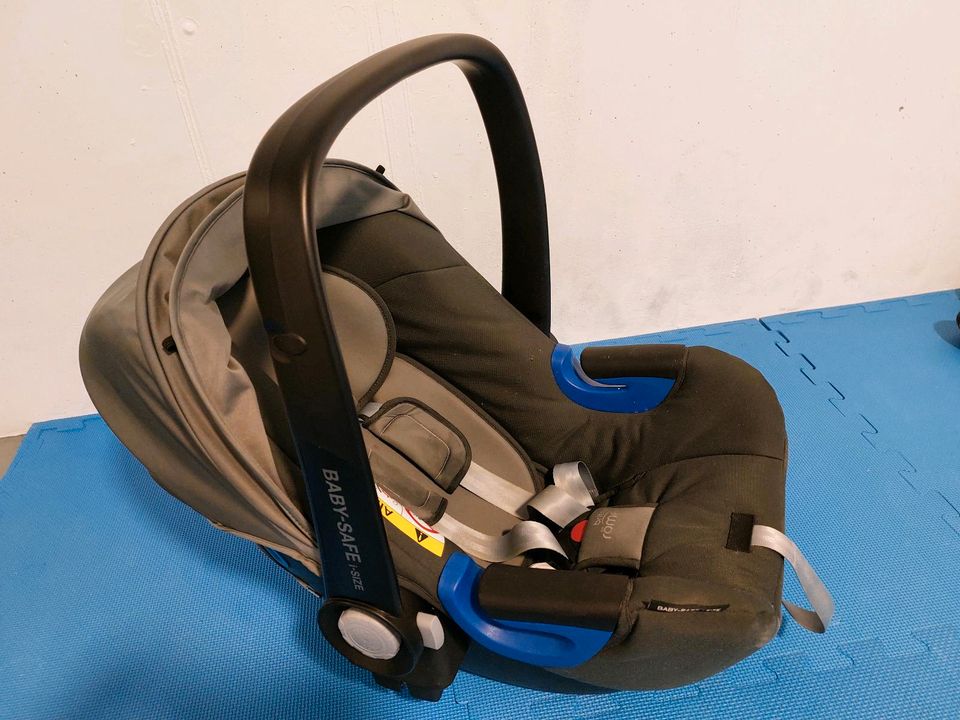 Römer Isofix Basis und Babyschale in München