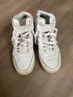 Nike Schuhe Größe 37,5 weiß Schleswig-Holstein - Lübeck Vorschau
