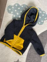 Baby Jacke mit Reißverschluss Fleecejacke Größe 62 Frankfurt am Main - Nordend Vorschau