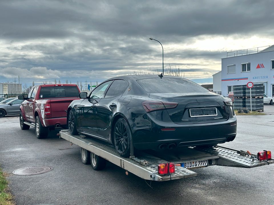 Transport Verleih Vermietung Abschlepp Unfall Auto LKW Bagger in Stadtallendorf