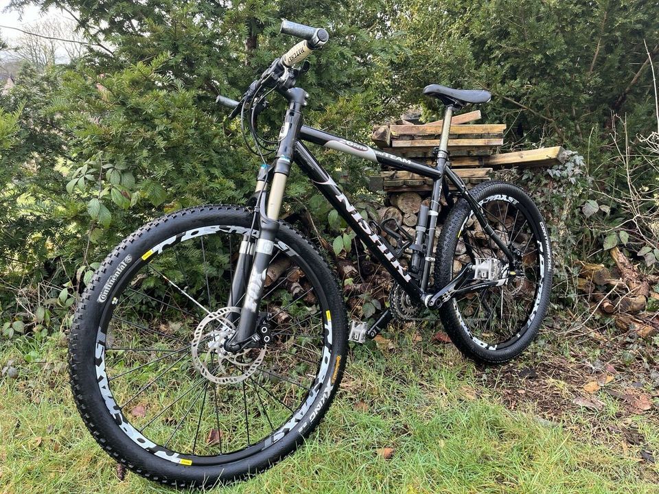 Nishiki SRI Team Hardtail XTR CROSSMAX Fox Magura in Bielefeld