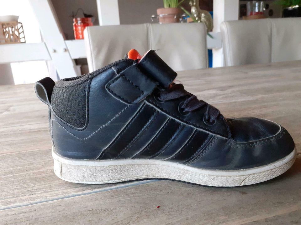 Adidas hohe Sneaker Turnschuhe Gr. 29 schwarz *Top* in Pförring