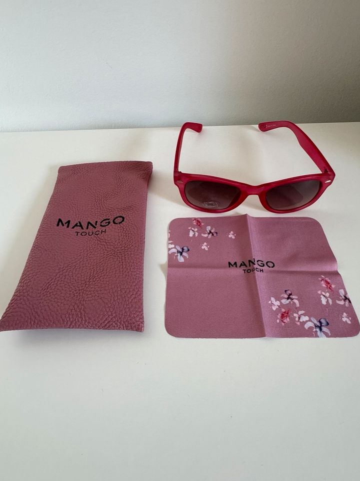 Mango Sonnenbrille / ungetragen in Esslingen