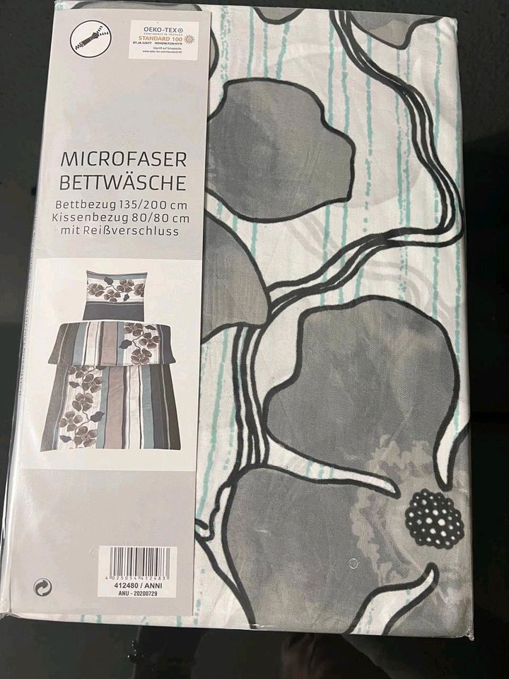 Neu. Polyester Bettwäsche Gr. 135*200/80*80  4 Sets in Borna