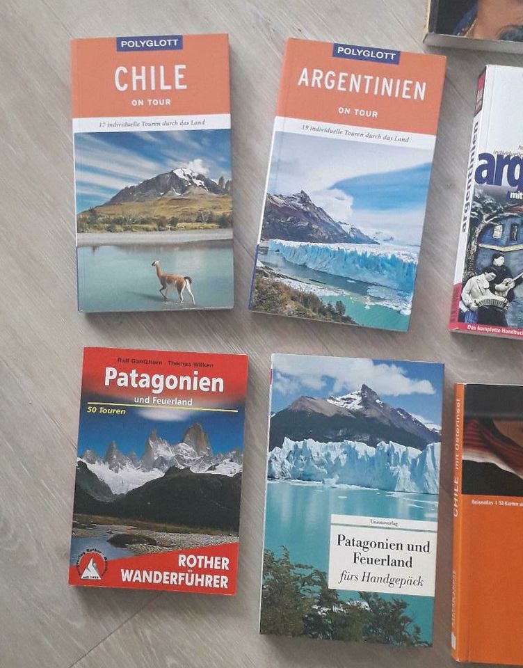 Patagonien/Feuerland Bücher/Landkarten Paket in Erkrath