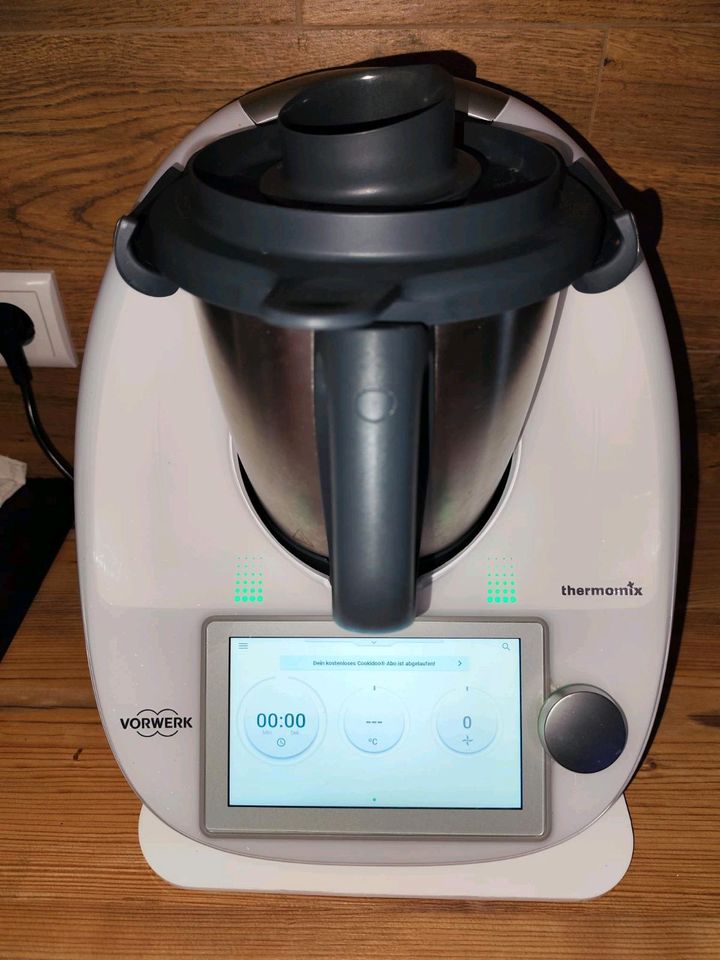 Thermomix 6 mit Gemüsestyler in Eisenhüttenstadt