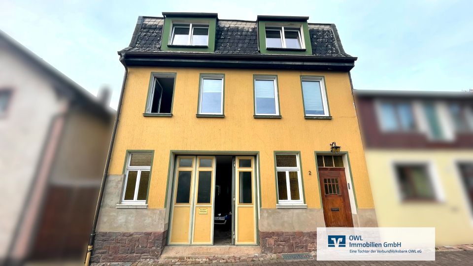 Zweifamilienhaus mit Garage und Werkstatt in der Innenstadt in Höxter