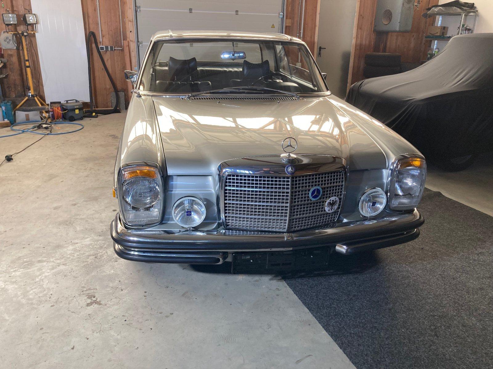 Abbildung des Autos Mercedes Benz 250C W114 …