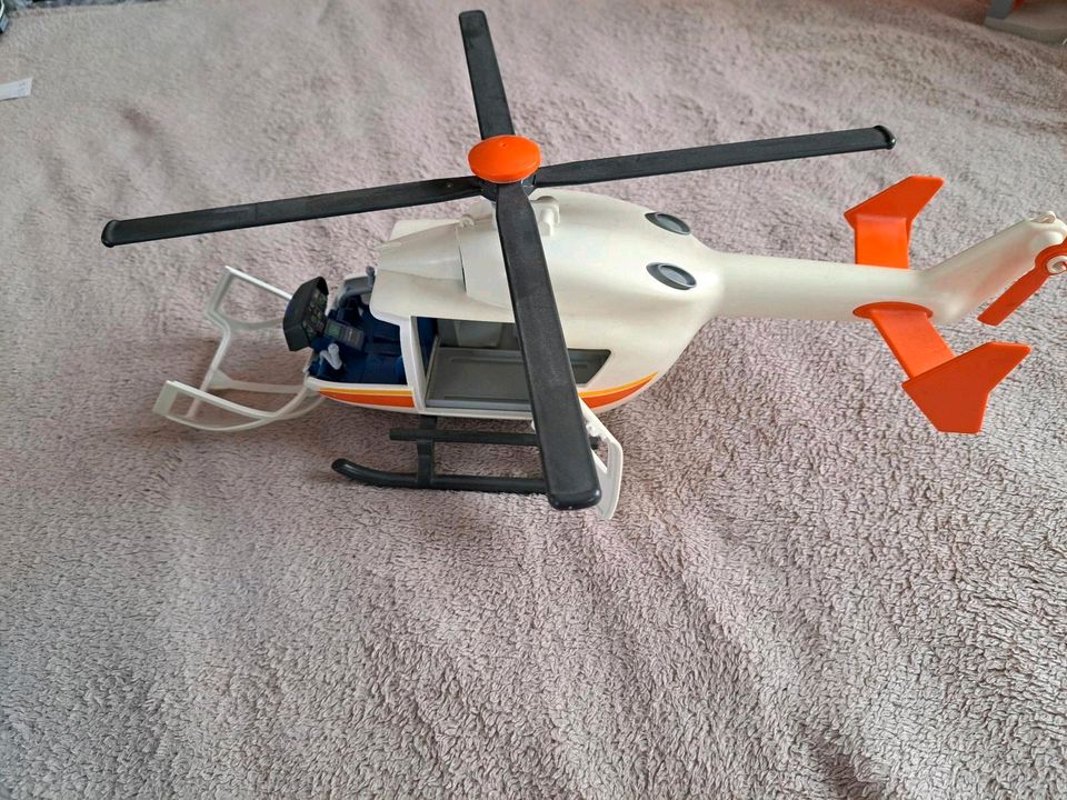 Hubschrauber City Life Playmobil 6686 in Elsenfeld