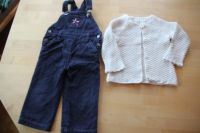 Gr. 80, blaue Latzhose und weiße Strickjacke, Mädchen, je € 4.-- Bayern - Hindelang Vorschau