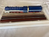 Märklin 37084 Dampflok blau/wie neu / unbespielt / OVP mit Sockel Nordrhein-Westfalen - Grevenbroich Vorschau