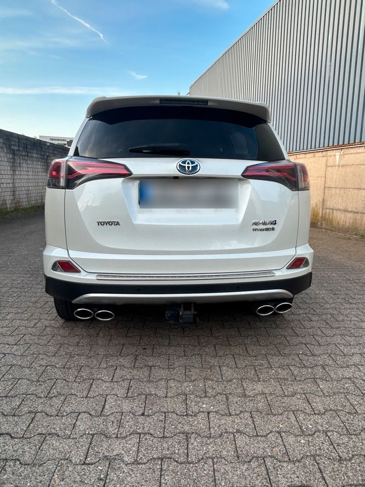 Toyota rav 4 hybrid in Remscheid