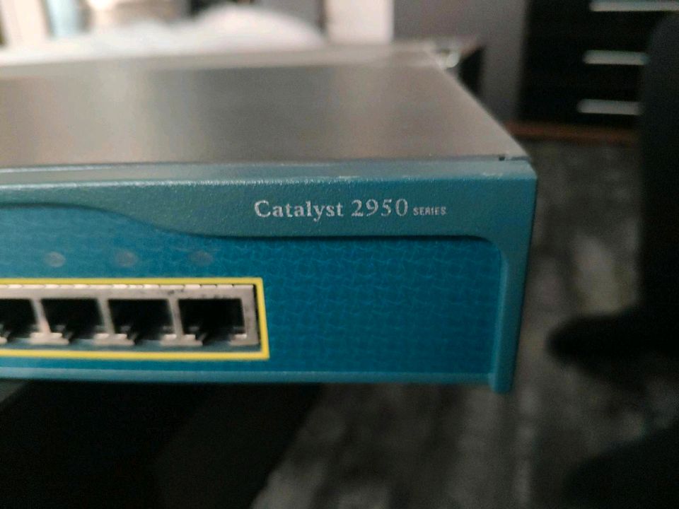 24 Port Switch - Cisco Systems - Lan-Party - Catalyst 2950 Series in Herrenberg