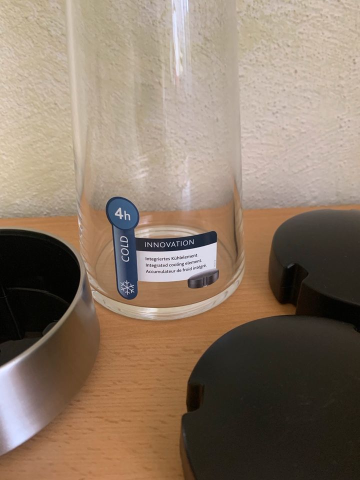 EMSA Glas Wasser Karaffe mit 2 Kühl Akkus - wie Neu in Magdeburg