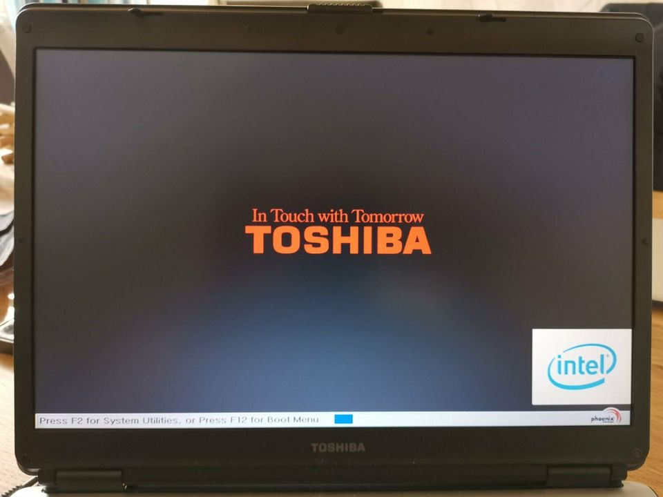 Toshiba Satellite A100-547  Modell No. PSAA8E in Dortmund