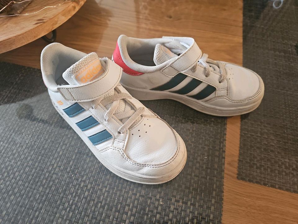 Kinder Schuhe Adidas in Burscheid