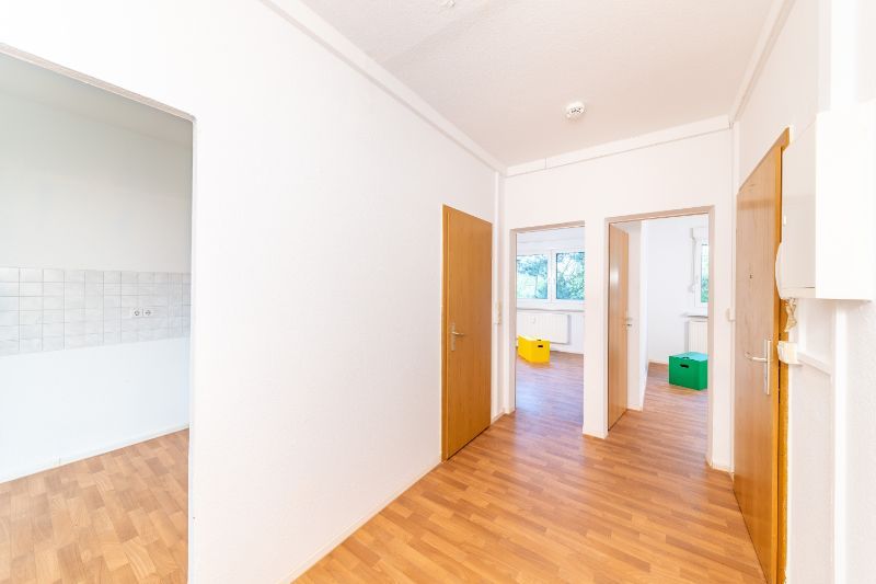 Tolle 3 Zimmer-Wohnung mit schönem Ausblick - sofort einziehen und wohlfühlen in Halle