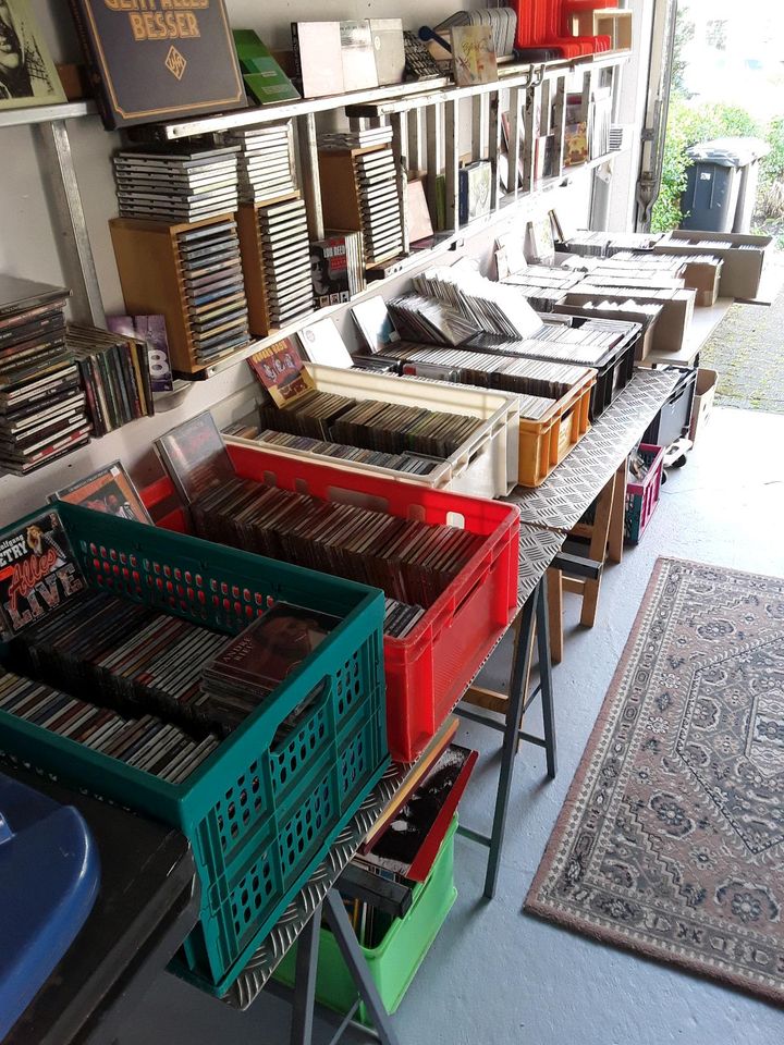 3000 Single Schallplatten, CDs & Artverwandtes   mit Termin in Moers