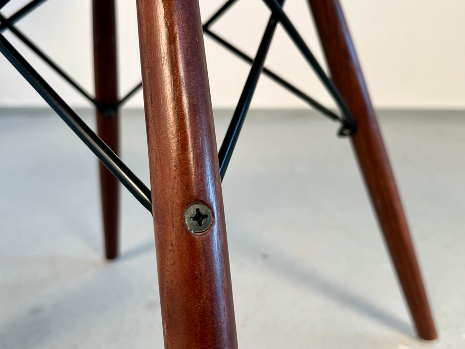 Eames Fiberglas Side-Chair | Vitra Herman Miller Vintage Stuhl in Duisburg