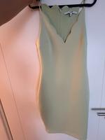 Verkaufe in Neu Zustand das Kleid von Guess xs/ S größe Niedersachsen - Stuhr Vorschau