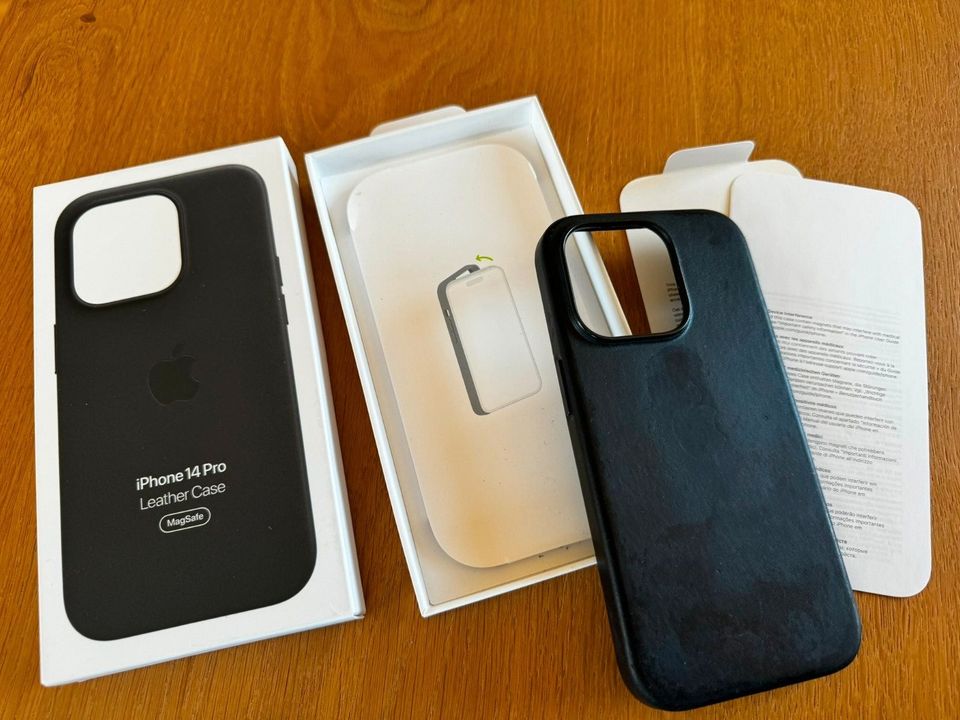 ORIGINAL Apple Leder Case mit MagSafe (iPhone 14 Pro) Mitternacht in Hilzingen