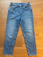 H&M DIVIDED Ankle Jeans High Waist  Gr. 38 *WIE NEU* München - Maxvorstadt Vorschau