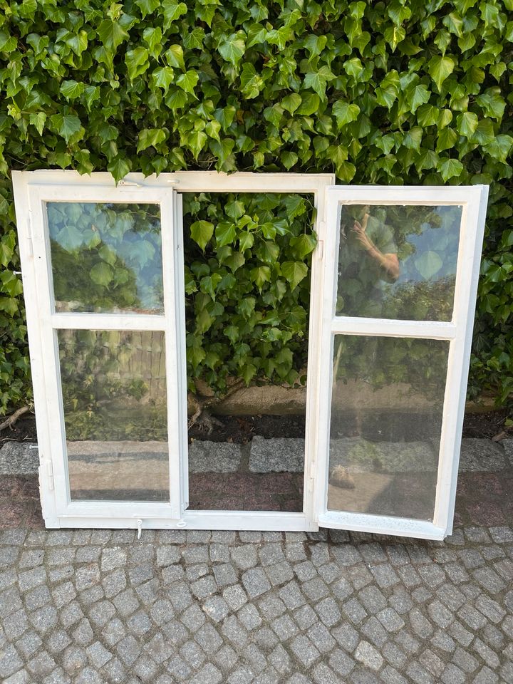Antikes Fenster Holz | ca 99x80 cm in Ammersbek