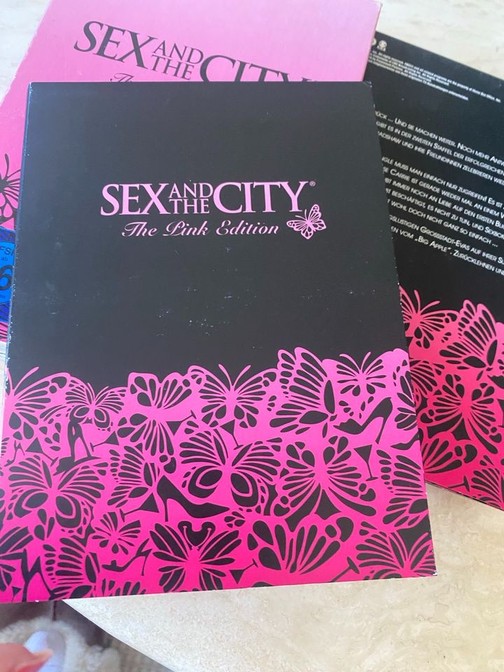 Sex and the City DvD Box Staffel 1-6 „The Pink Edition“ in München