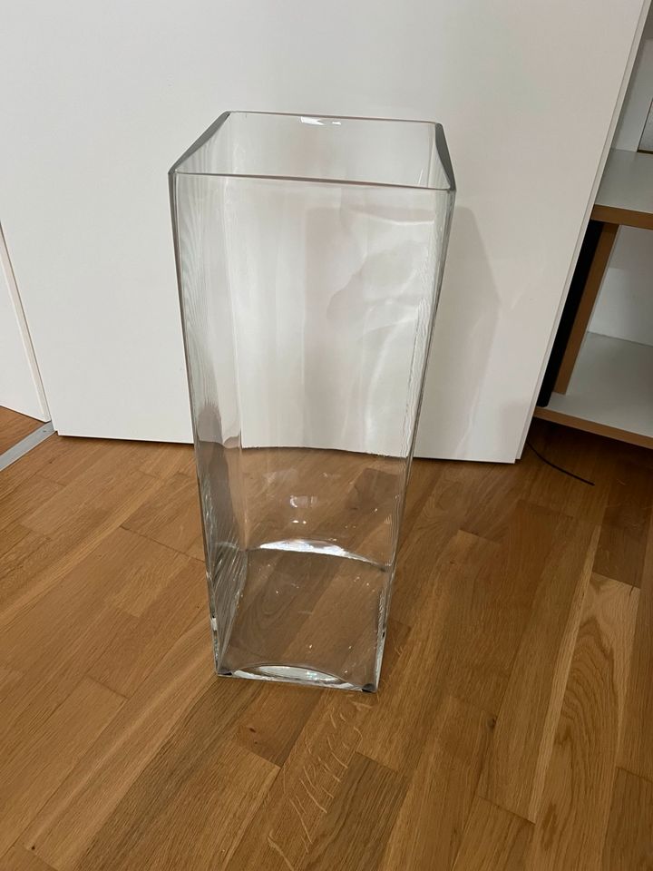 Hochwertige Glasvase massiv u schwer 60x20 cm, eckig in Drochtersen
