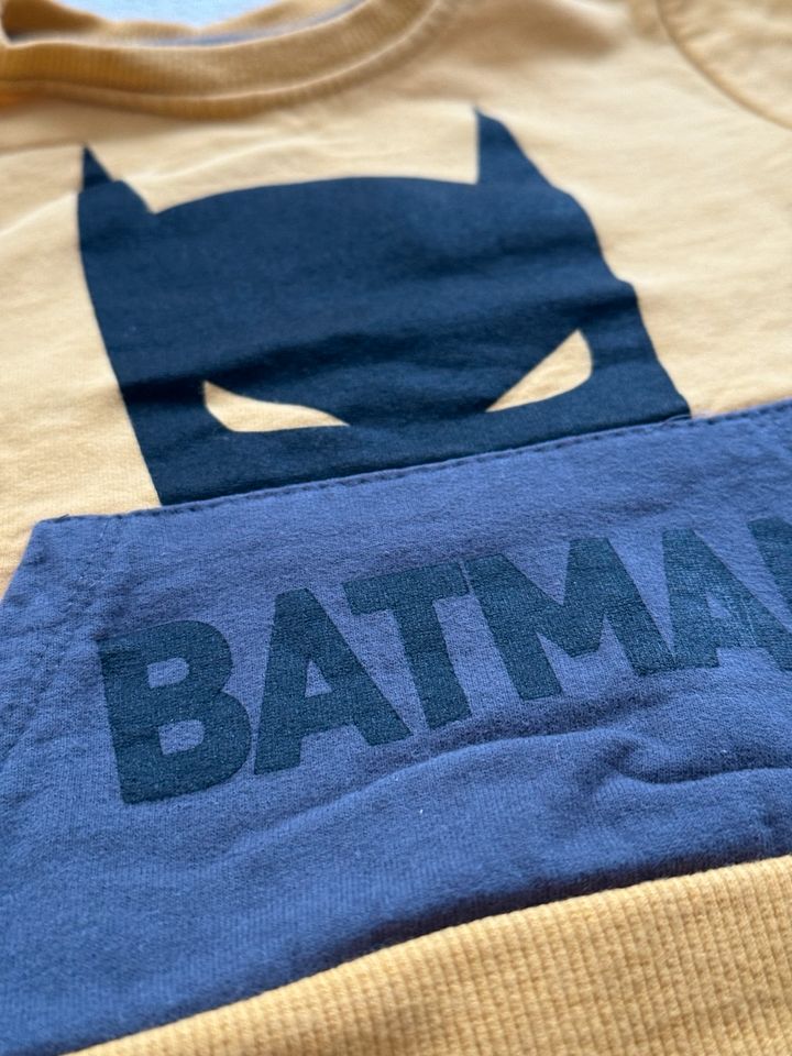 Set aus H&M Hose und Pullover Batman Gr. 74 in Günzburg