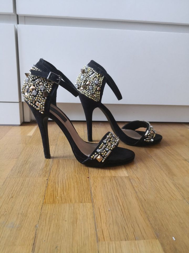 High Heels Absatzschuhe schwarz studs gold Strass Glitzer 39 in Erfurt