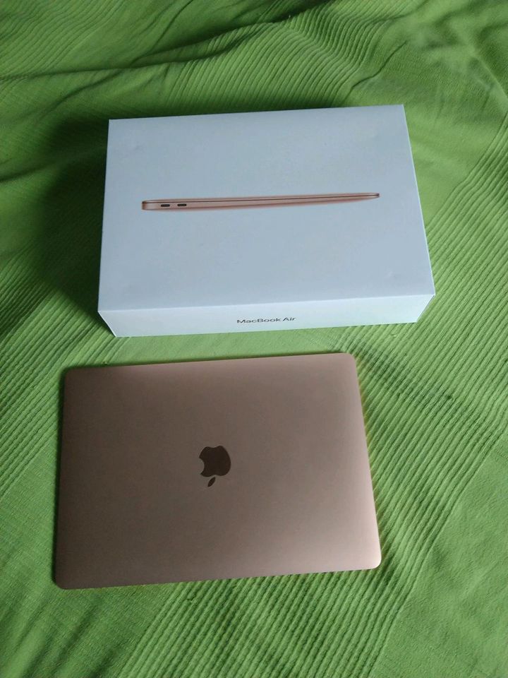 Apple MacBook Air M1 in Berlin