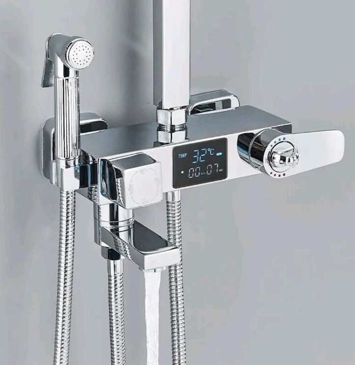 4- Funktionen Duschsystem Regendusche mit LCD Temperaturanzeige in Arnstein