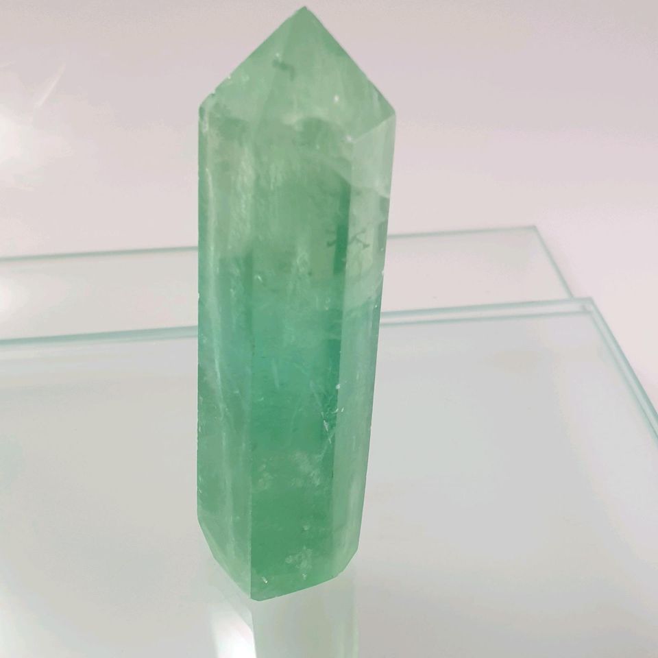 Echter Fluorid Kristall - Spitze ( 100 mm ) 132 Gramm in Recklinghausen