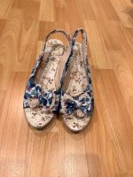 Peeptoes Blumenmuster Pumps mit Keilabsatz Gr. 40 Sommer-Schuhe Niedersachsen - Lehrte Vorschau