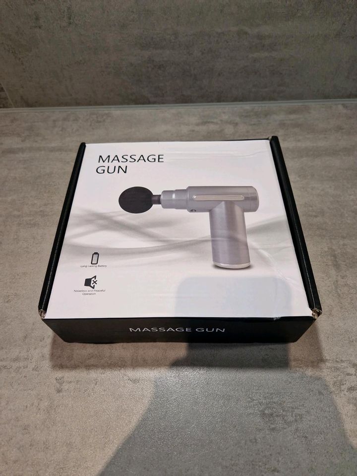 NEU Massage Gun in Solingen