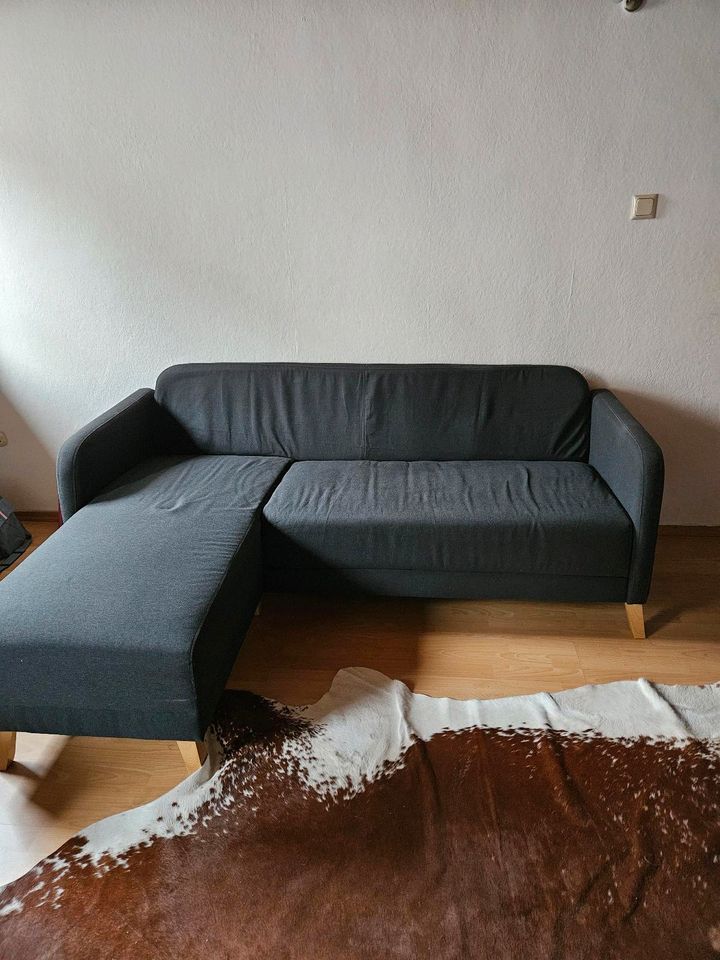 Couch: Kleines Sofa, z. B. für Kinderzimmer in Otterberg