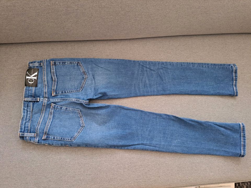 Jeans, blau, Calvin Klein, Gr.140 in Stuttgart