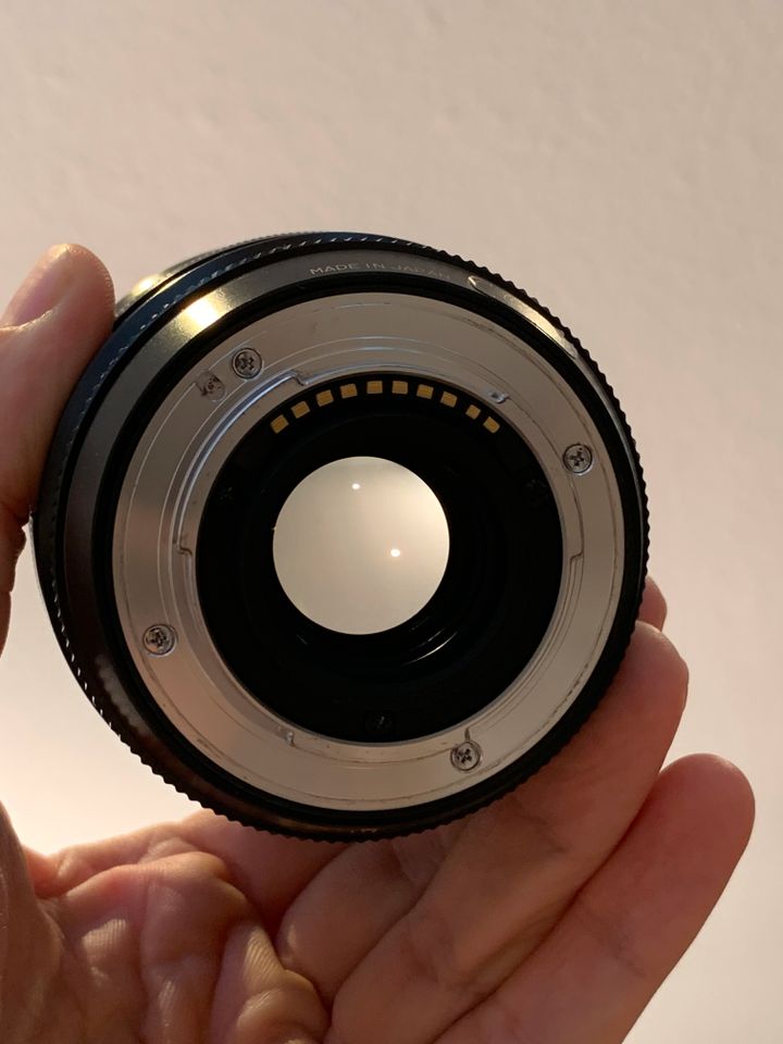 Fujifilm XF-16mm f1.4 WR Objektiv + LH-XF16 Gegenlichtblende in Neu Ulm
