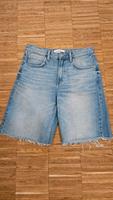 Pull & Bear kurze Jeanshose Gr. XS 34 Shorts Sachsen - Niederau Vorschau