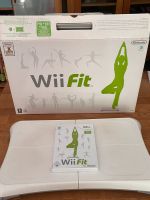 Nintendo Wii Fit Balance Board + Wii Fit Spiele mit OVP Box Berlin - Charlottenburg Vorschau