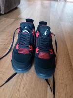 Nike Air Jordan 4 (rot-schwarz) Brandenburg - Neuruppin Vorschau