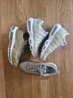 Nike Air, Gr 41 , guter Zustand,  NP 200€/ vb Berlin - Friedrichsfelde Vorschau